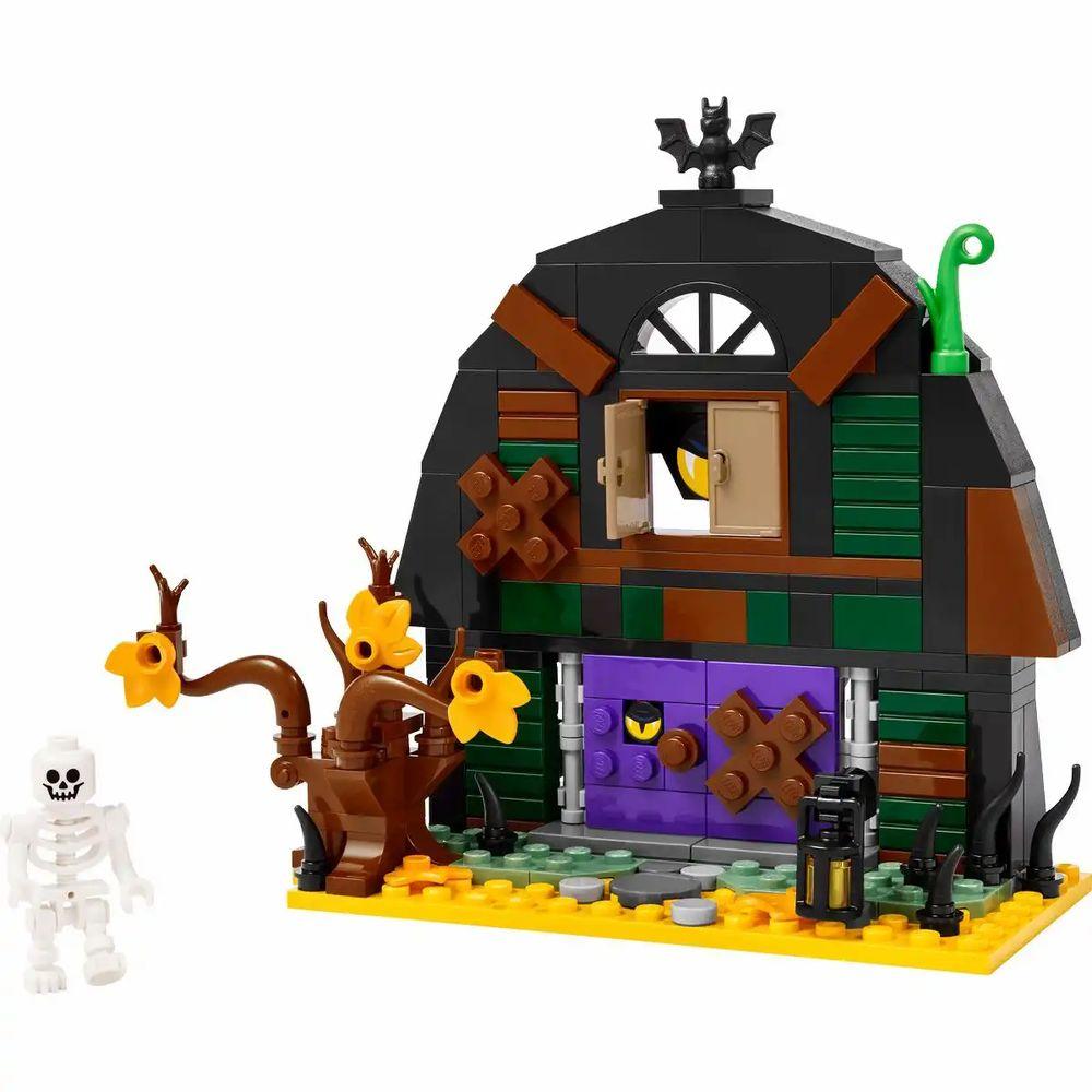 LEGO Halloween-Scheune